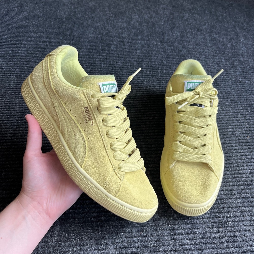 Puma Suede Classic Sneakers Womens 8.5 Green Yellow Low Top Suede Shoes Casual
